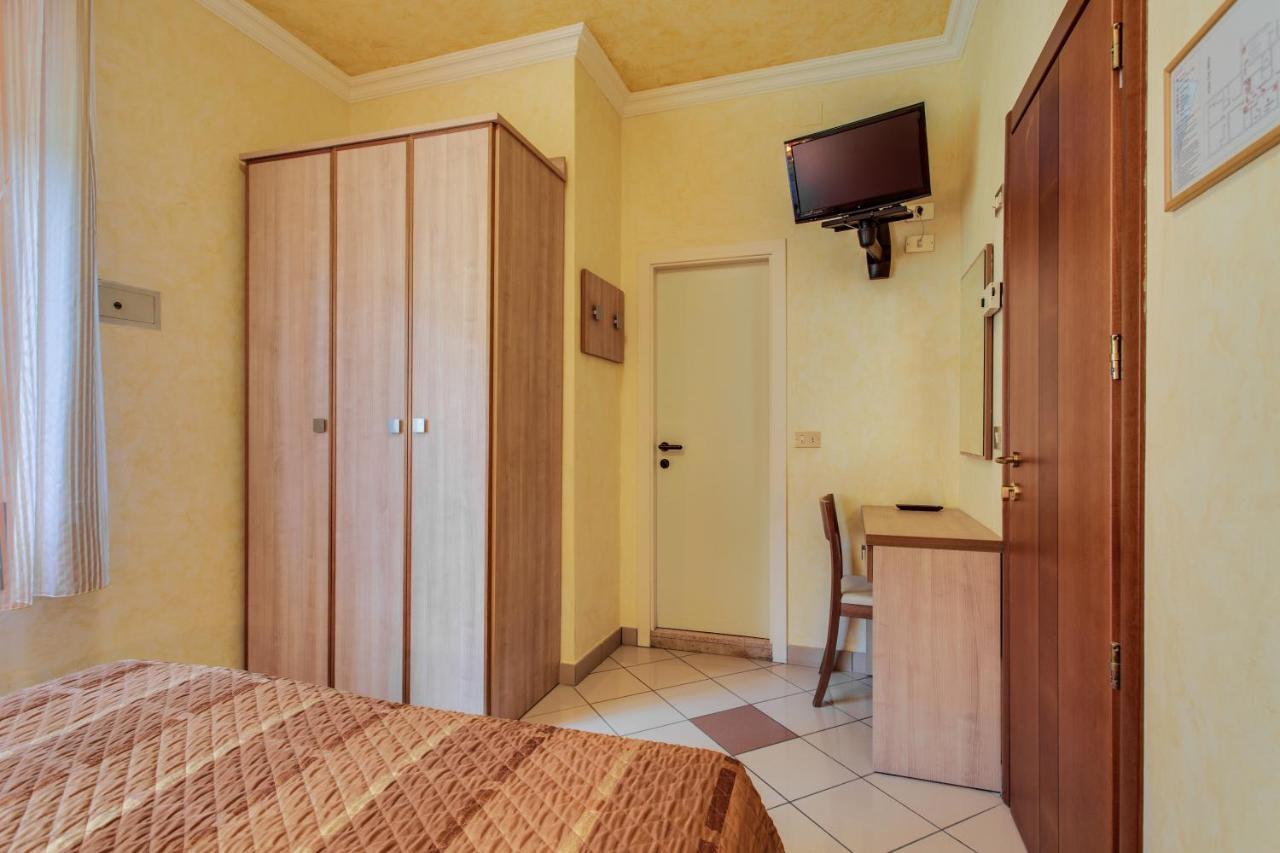 Hotel Dolcevita Cesenatico Exterior foto